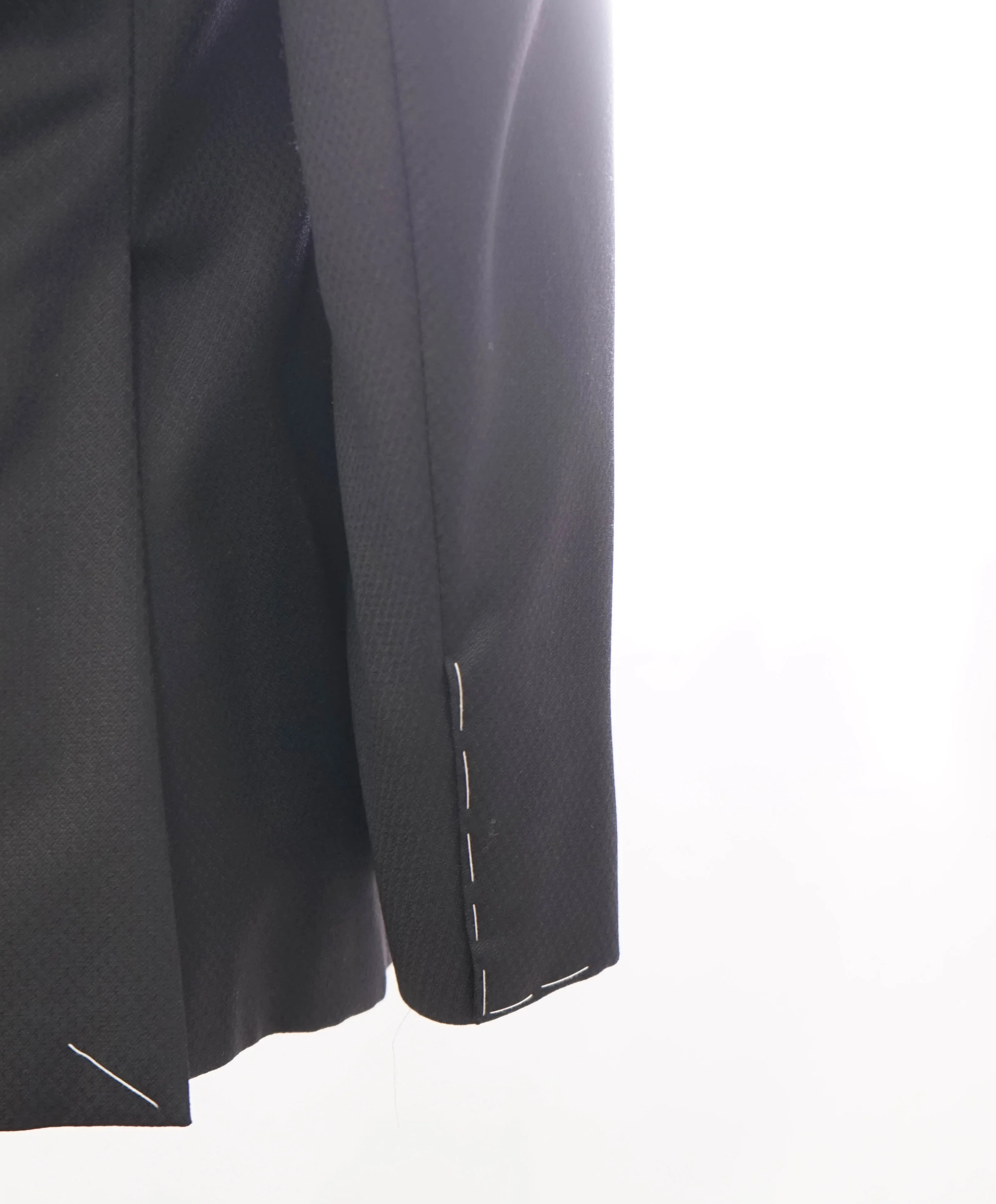$1,595 CORNELIANI - *17,75 MICRONS* Black STAPLE Blazer - 42S