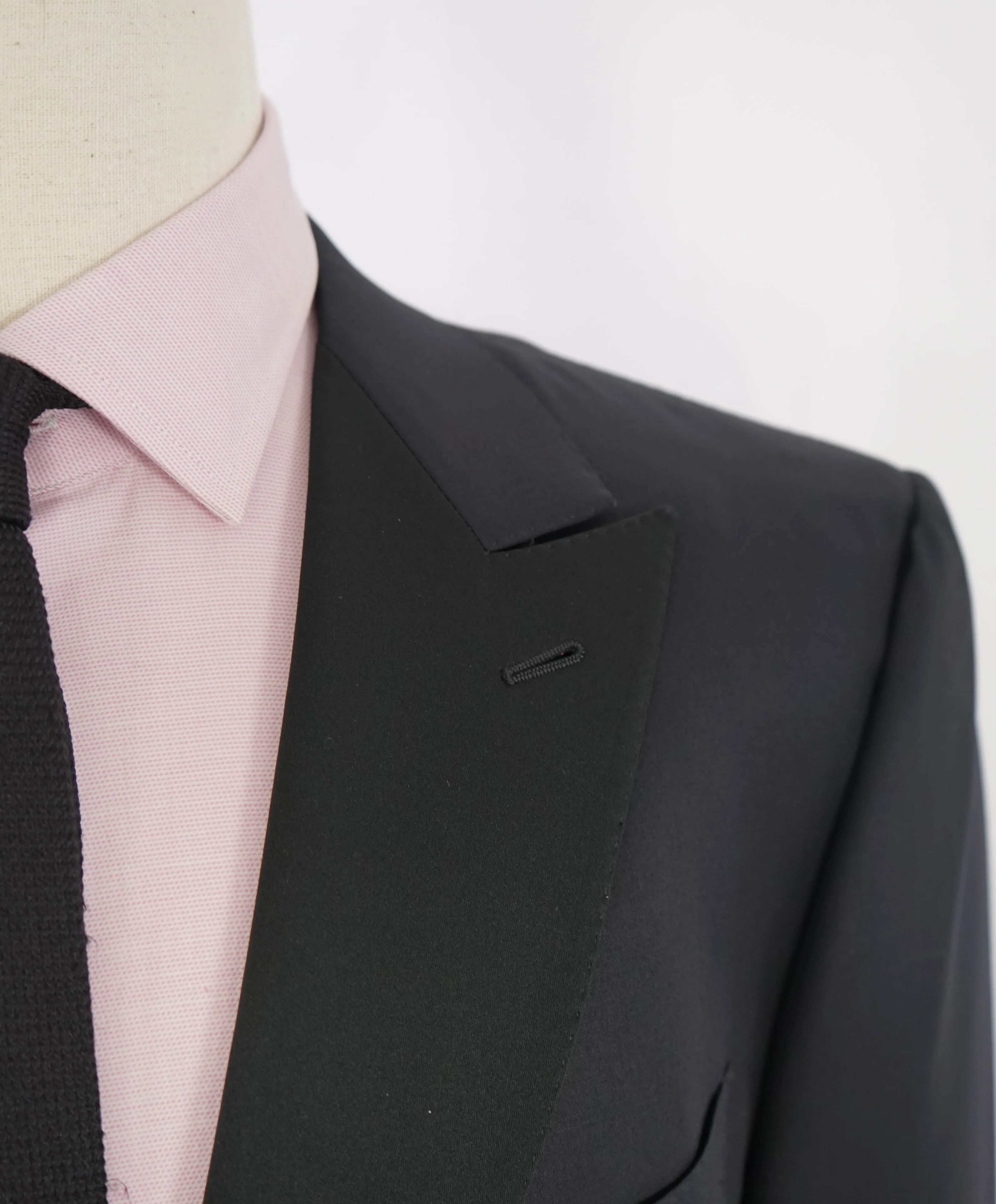 $2,995 ERMENEGILDO ZEGNA - PEAK LAPEL Tuxedo Dinner Jacket 1-Piece - 48R