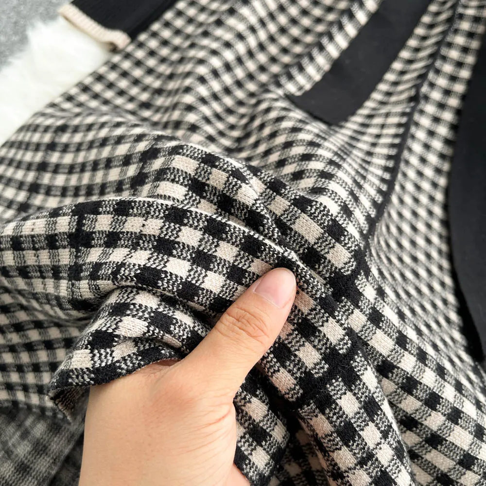 Knit Single-breasted Patchwork Dress