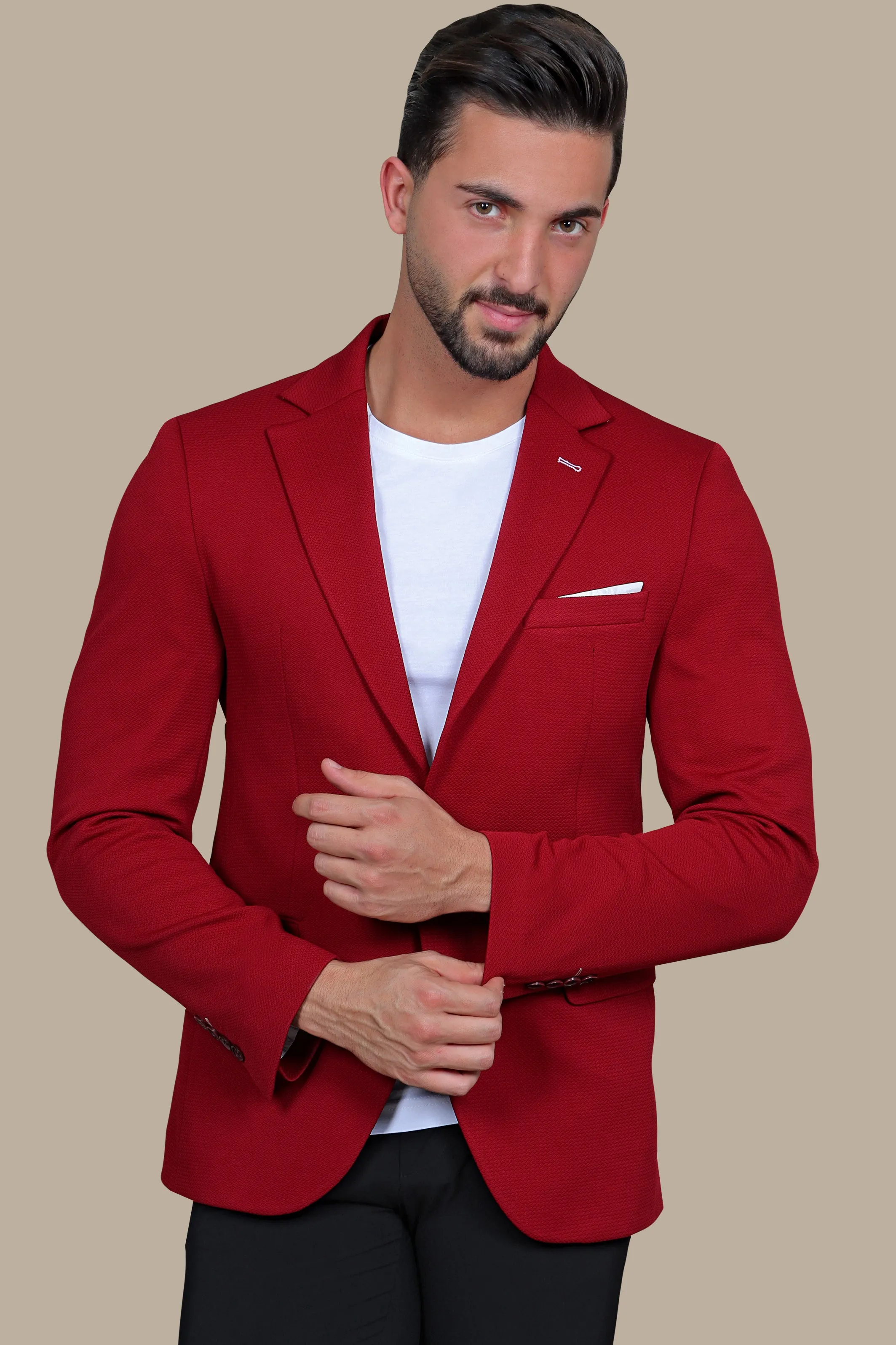 Red Notch Lapel Blazer: Bold & Structured